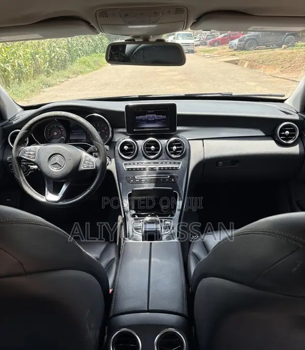 Mercedes-Benz C300 2016 Black - 1