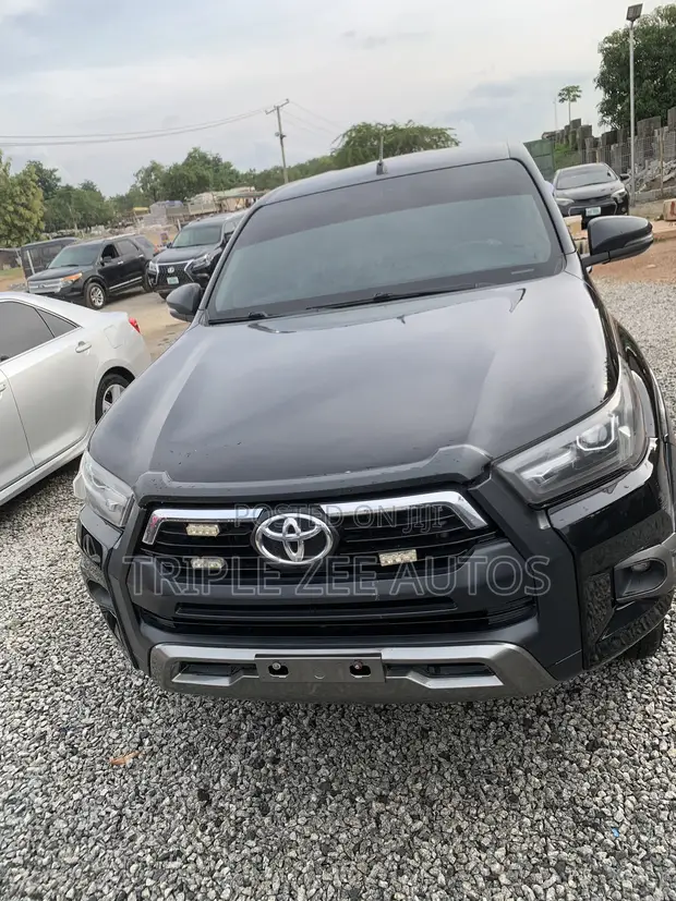 2023 Toyota Hilux Adventure V6 - 1