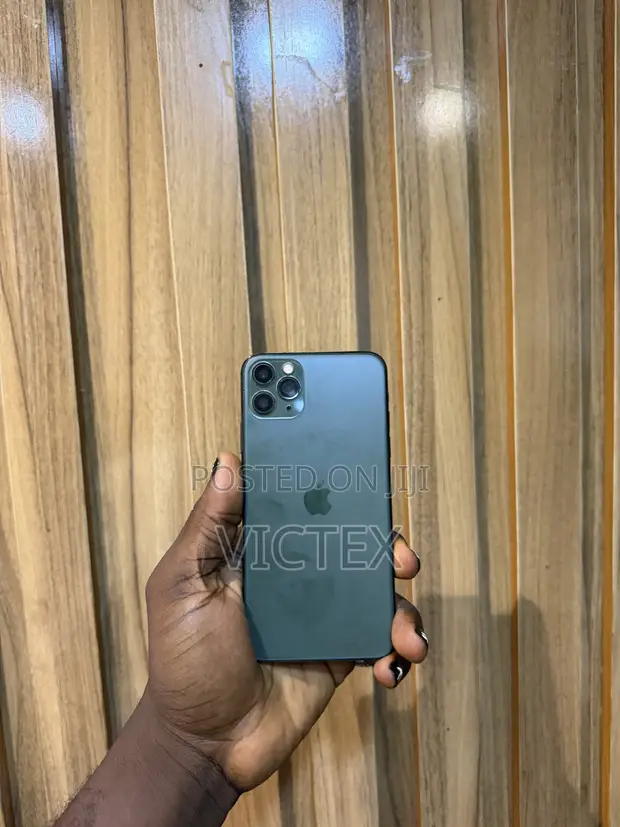 Apple iPhone 11 Pro Max 256GB Green - 1