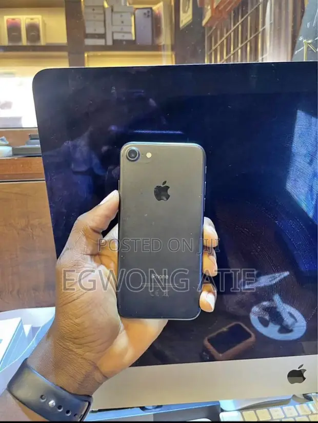 Apple iPhone 7 32GB Baki (Na Amfani) - 1