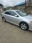 2014 Toyota Camry SE Sedan - 2