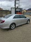 2014 Toyota Camry SE Sedan - 3