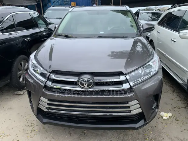 Toyota Highlander XLE SUV Brown 2015 - 1