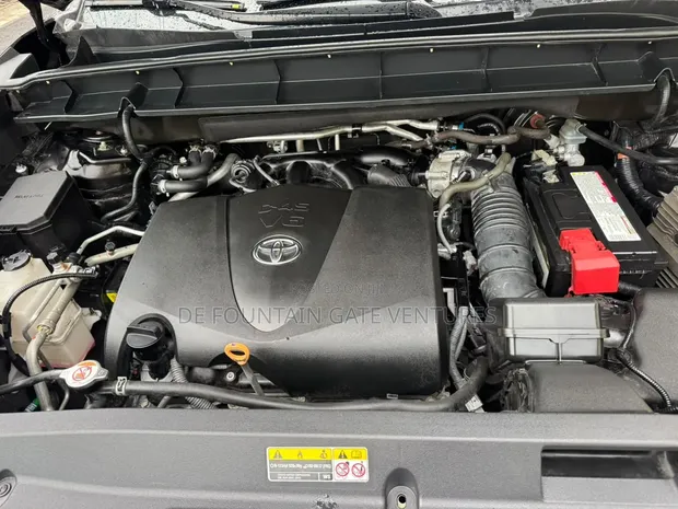 Toyota Highlander XLE 2021 Baƙi - 1