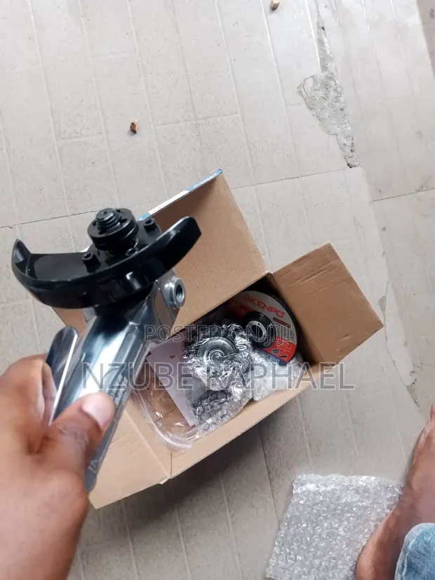 Pneumatic Derusting Machine 4" - 1