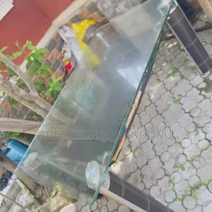 Teburin Cin Abinci - Gilashi da Bakin Karfe