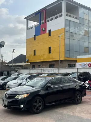 Toyota Camry SE 2013 Black