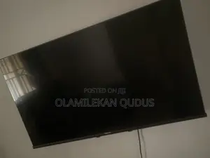 Hisense 4K Smart TV - Broken Screen