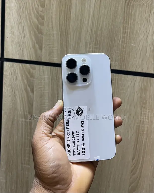 Apple iPhone 15 Pro 256GB White - 1