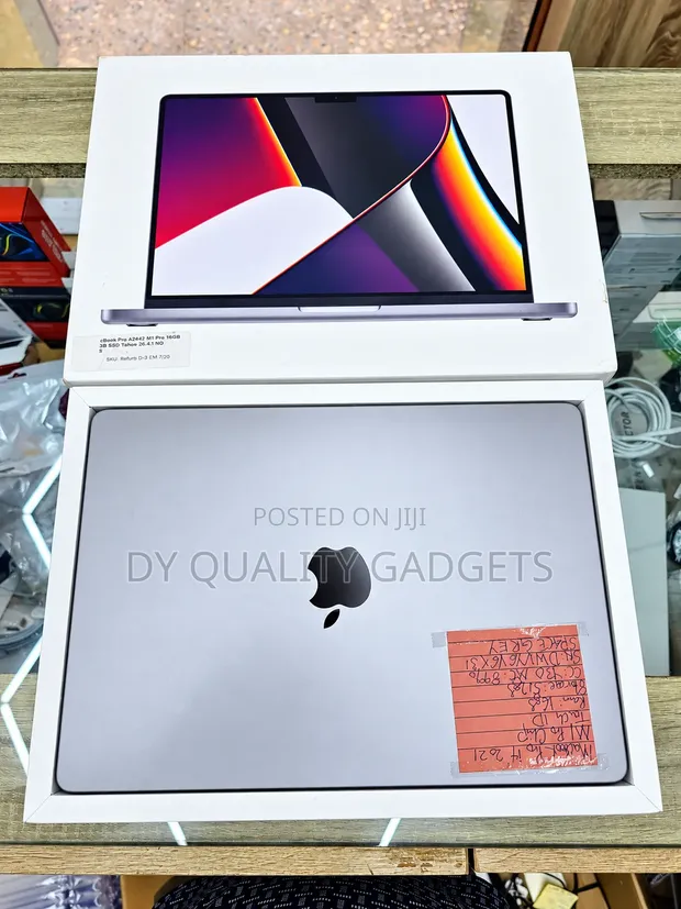 Apple MacBook Pro 14" 2021 M1 Pro 16GB RAM 512GB SSD - 1