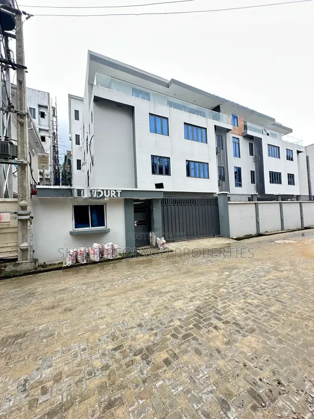 3-Bedroom Apartment da BQ & Elevator a Lekki Phase 1 - 1