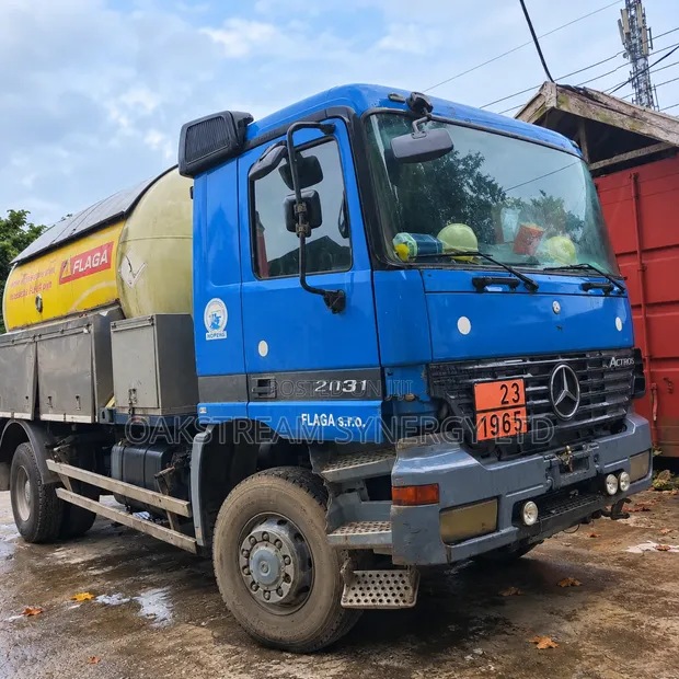 8-Ton LPG Bobtail Truck - Mercedes Chassis - Nigerian Used - 1