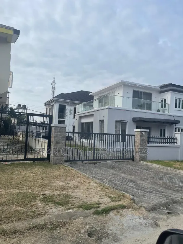 4 Bedroom Duplex with BQ in Lekki Epe Expressway - 1