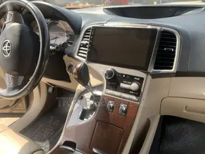 Toyota Venza V6 AWD 2010 Brown
