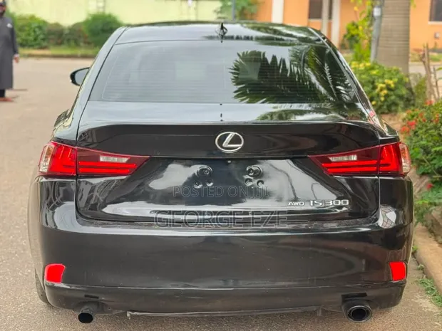 Lexus IS300 2017 Black - Direct Belgium - 1