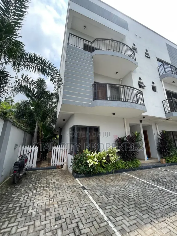 4 Bedroom Townhouse/Terrace for Rent in Ikeja GRA, Lagos - 1