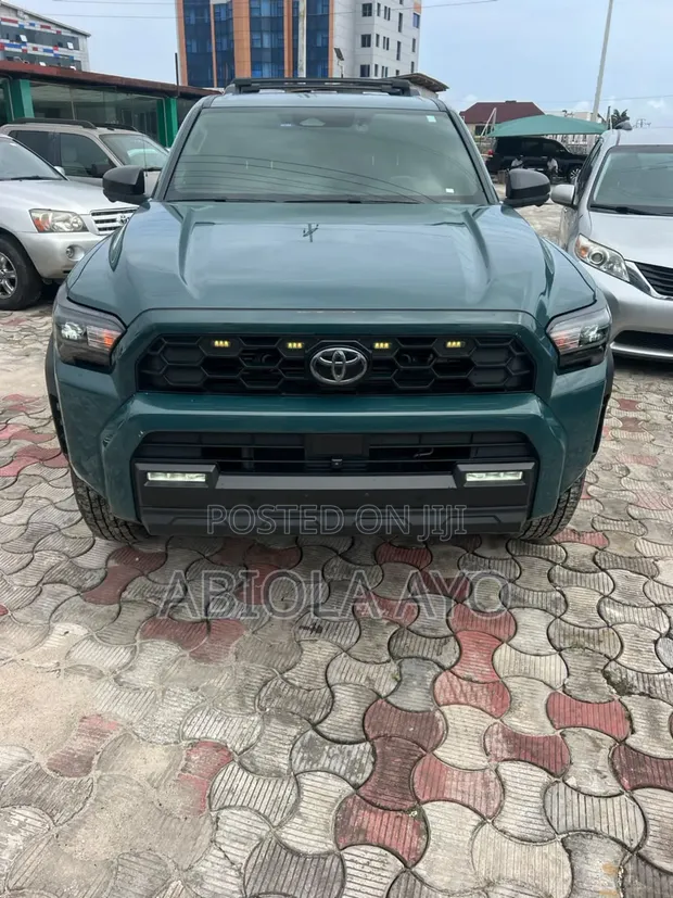 Toyota 4-Runner 2025 Green - 1