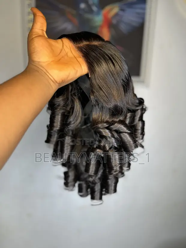 Sana'ar Gyaran Gashi, Salo da Launi na Wig a Ikeja, Legas - 1