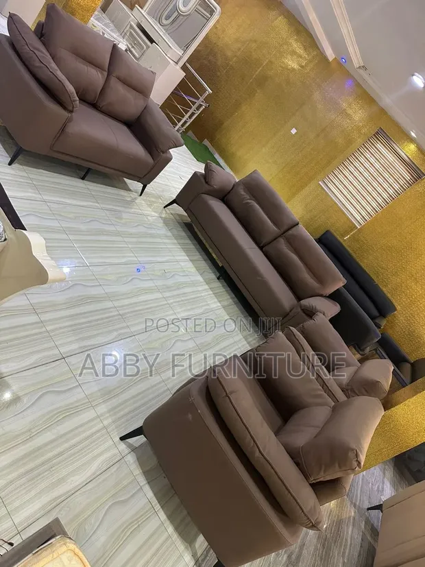 Luxury Classic Leather Sofa - Home Interiors - 1