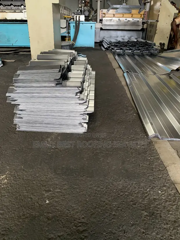Emmy Best 0.45mm Cladding Black Roofing Sheets - 1