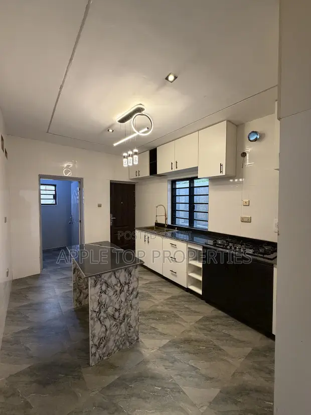 4-Bedroom Duplex don sayarwa a Golf Annex, Enugu - 1