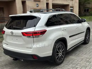 2017 Toyota Highlander XLE 4x4 V6 SUV