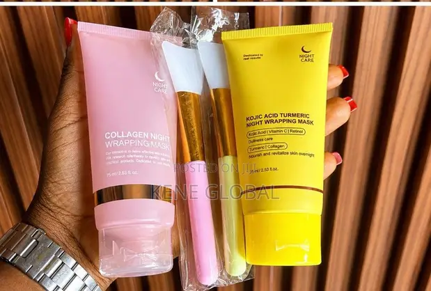 Turmeric & Collagen Face Mask - 1