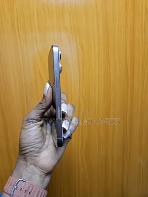 Apple iPhone 16 Pro 1TB Gold