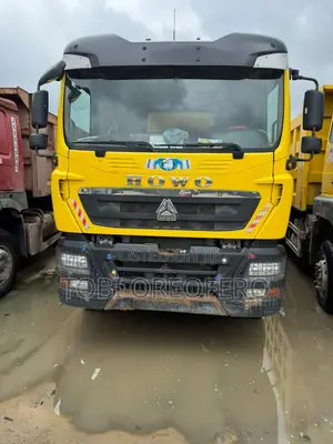 Sinotruk Howo T5G 6x4 Dump Truck - 2017