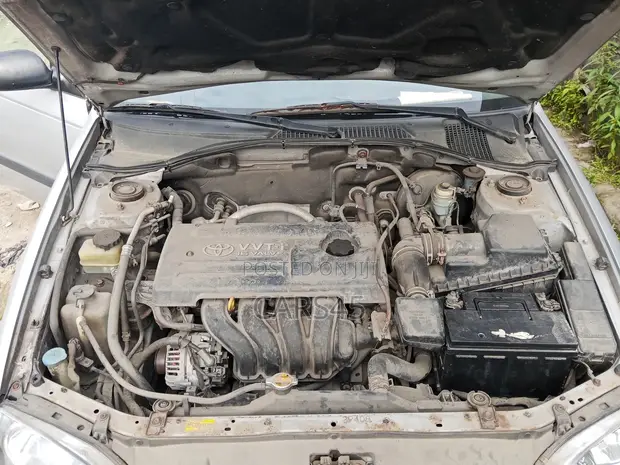 Toyota Avensis 2001 Silver - 1