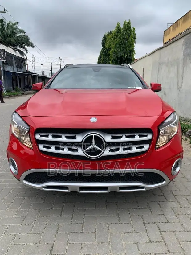 Mercedes-Benz GLA 250 2018 Red - 1