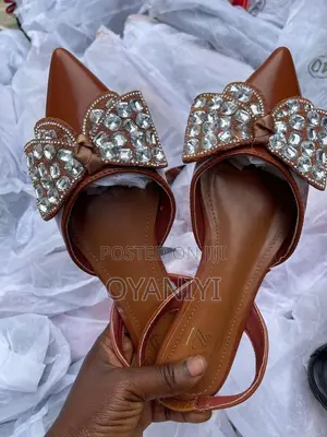Shop With Keji: Launuka Masu Yawa Takalma Slingbacks