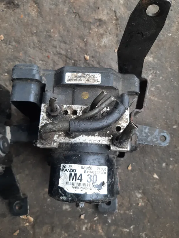 ABS Module for Hyundai Tucson & Sportage (2006-2009) - 1