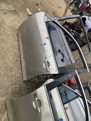 Toyota Camry 2012 Doors (Neat)