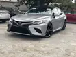 Toyota Camry XSE 2019 Launin Azurfa - 4