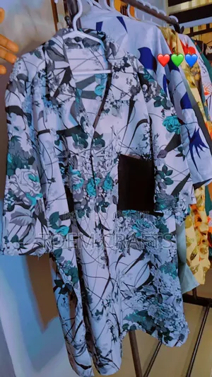 Unisex T-Shirt na Gargajiya - Toem Craft's