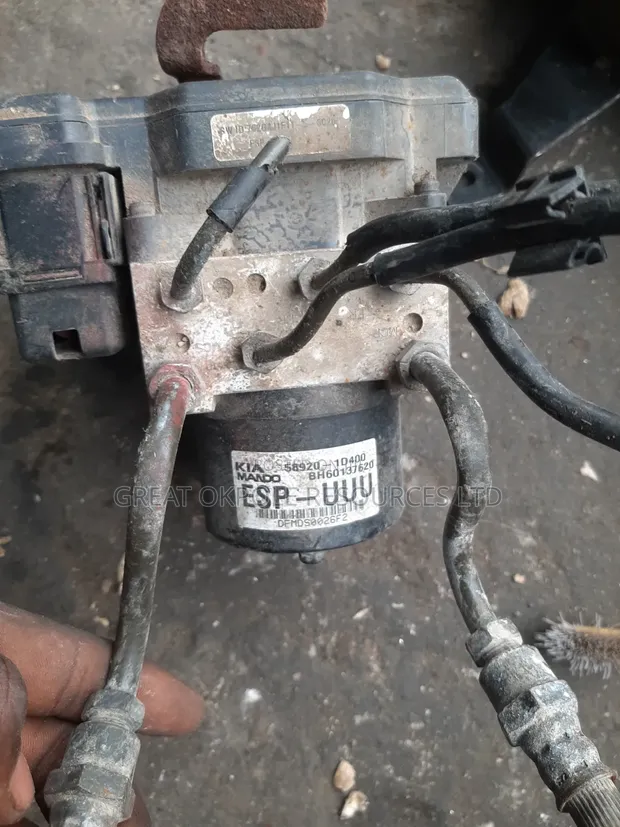 ABS Module na Hyundai Rondo 2007-2009 - 1