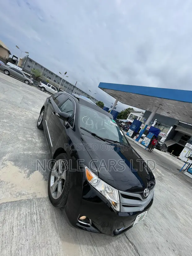 2014 Toyota Venza XLE AWD - 1