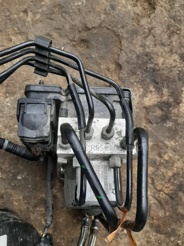 ABS Module na Ford Explorer (2012-2014) - 1