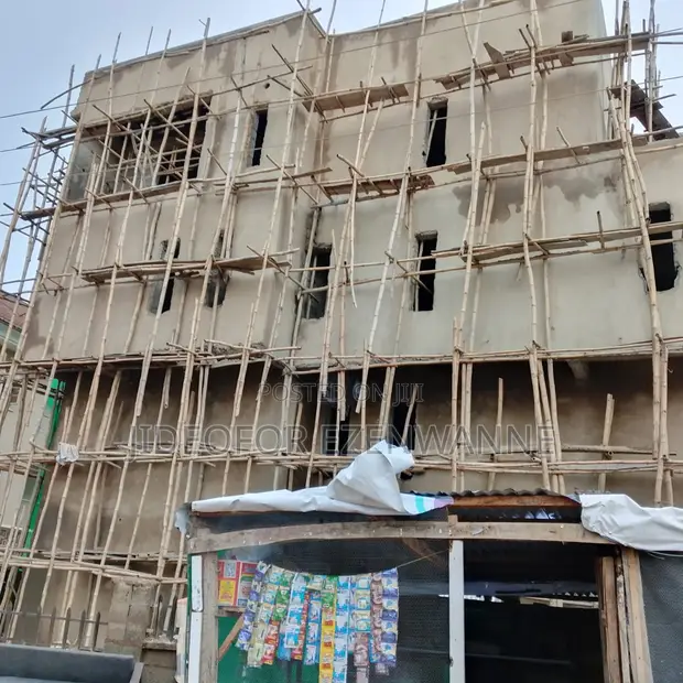3-Bedroom Townhouse/Terrace with BQ in Life Camp for Sale - 1