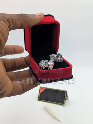 Iced Luxe Unique Teeth Hip Hop Grillz - Silver