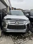 Sabon Mitsubishi Montero Sport 2023 Grey - 5