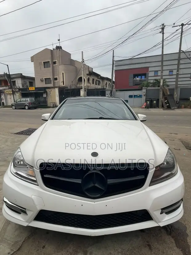 2013 Mercedes-Benz C300 Luxury 4Matic Sedan AWD - 1