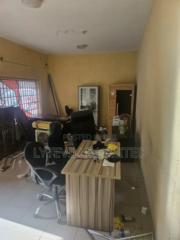 Office Space 29sqm in Utako - 1