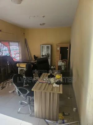 Office Space 29sqm in Utako