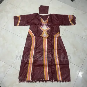 Doguwar Rigar Boubou Na Mata, Launin Ruwan Zafi Tare Da Jirgin Jirgin Sama