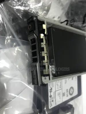 Dell MZ-7LH960C 960GB 2.5" SATA III SSD (Refurbished)