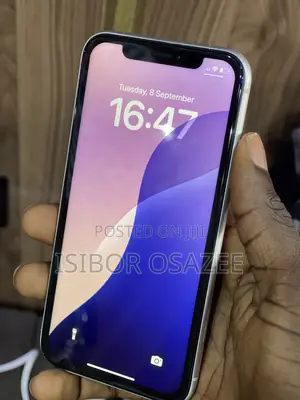 Apple iPhone XR 64GB White