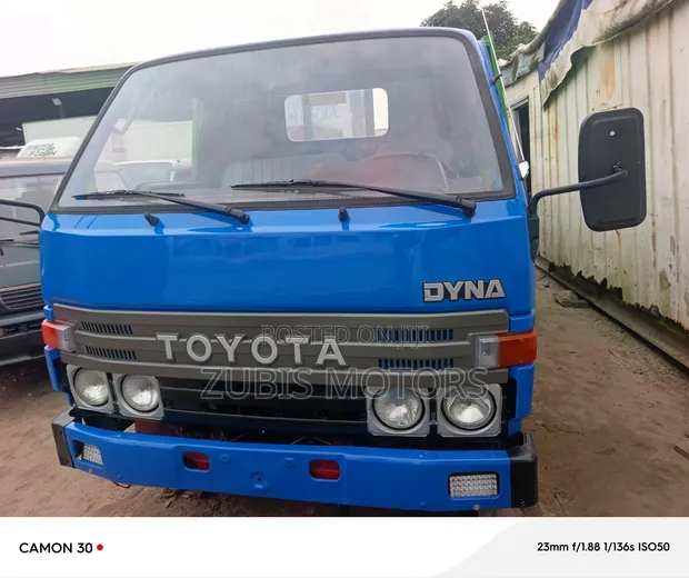 Toyota Dyna 200 Mini Truck Mai Jin Injin Diesel - 1