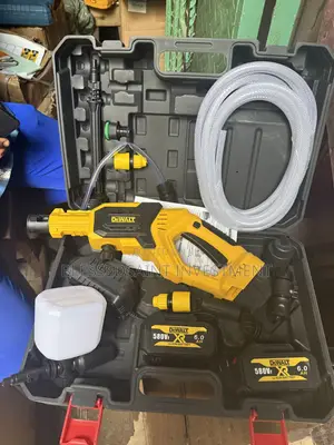 Dewalt Cordless High-Speed Pressure Washer 580V